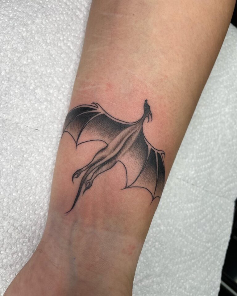 Fineline-Tattoo von Blackout Ink