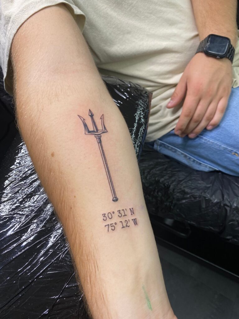 Fineline-Tattoo von Blackout Ink