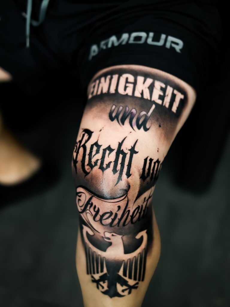 Fineline-Tattoo von Blackout Ink