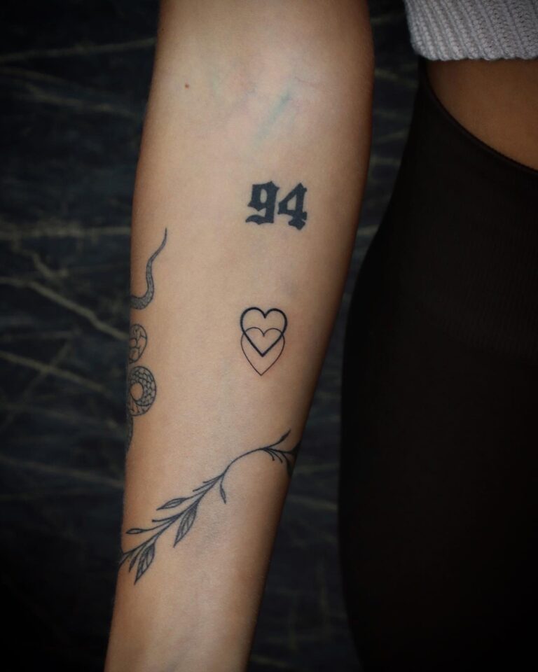 Fineline-Tattoo von Blackout Ink