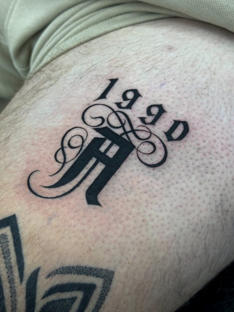 Fineline-Tattoo von Blackout Ink