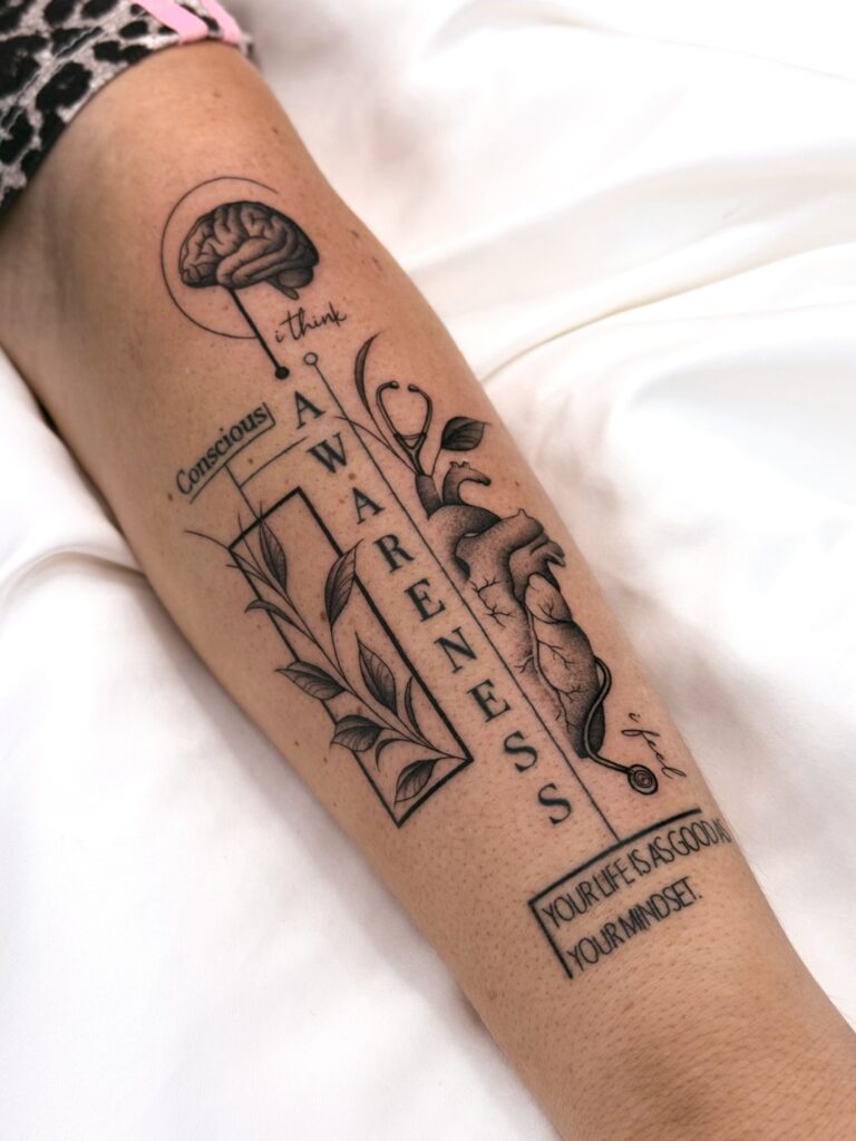 Fineline-Tattoo von Blackout Ink