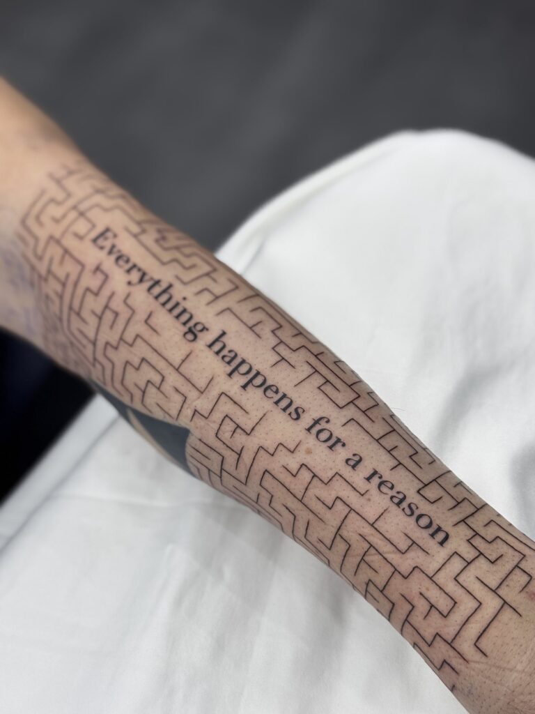 Fineline-Tattoo von Blackout Ink