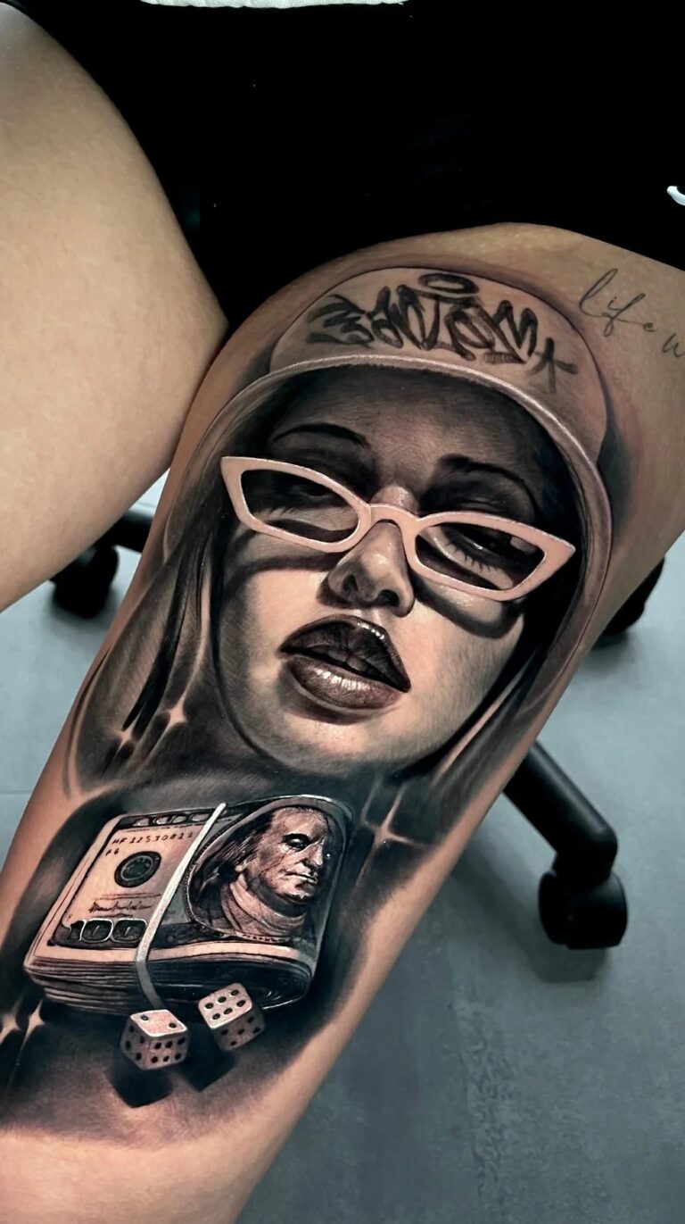 Realistisches Tattoo von Blackout Ink
