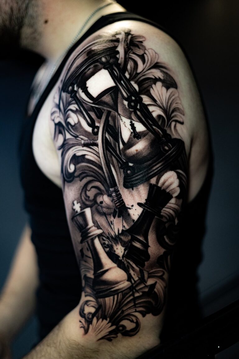 Realistisches Tattoo von Blackout Ink