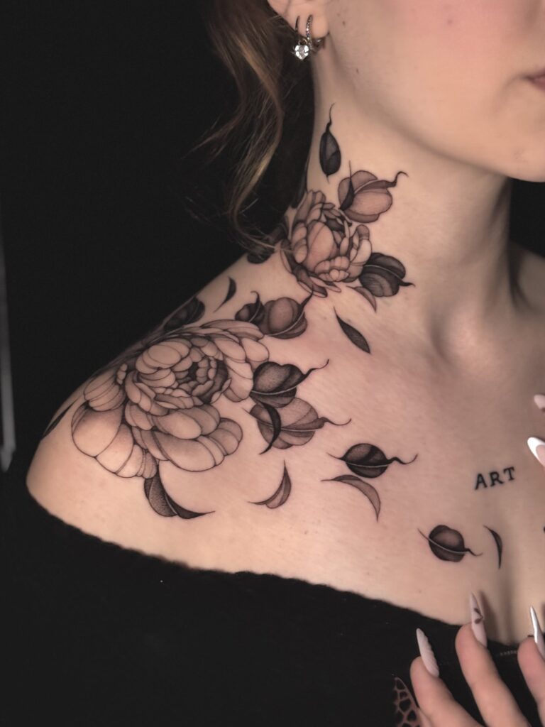 Realistisches Tattoo von Blackout Ink