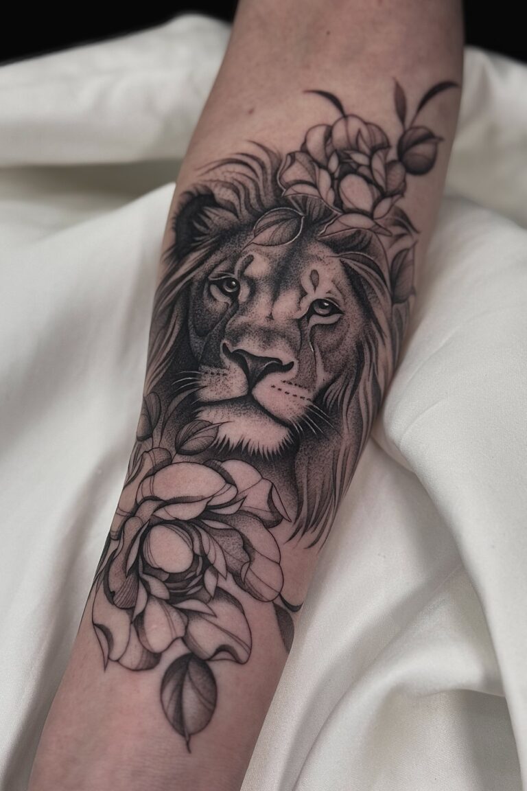 Realistisches Tattoo von Blackout Ink