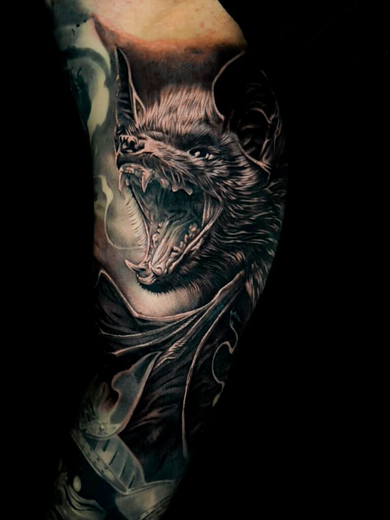 Realistisches Tattoo von Blackout Ink